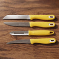 Thoughtful design of the kitchen knife and peeler combo for comfortable handling.