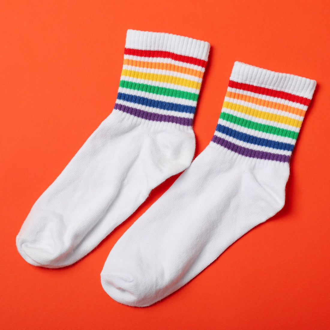 Blue and white men's ankle sports socks with thick cotton cushioning for sports